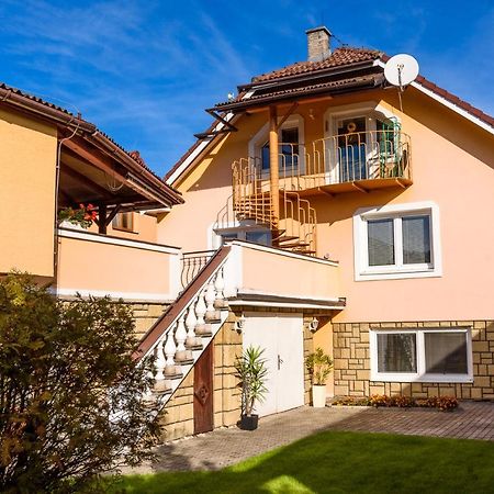 Apartman Elegant Bešeňová Eksteriør bilde