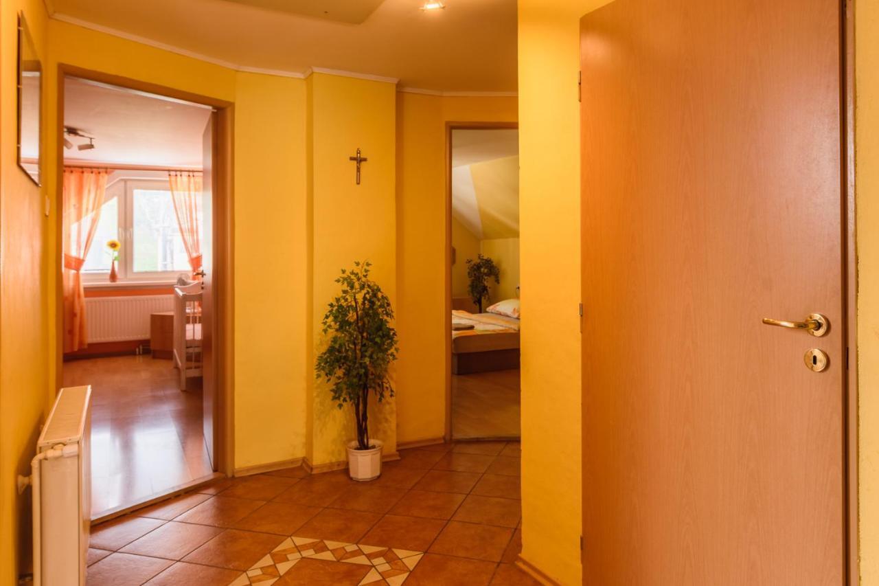 Apartman Elegant Bešeňová Eksteriør bilde
